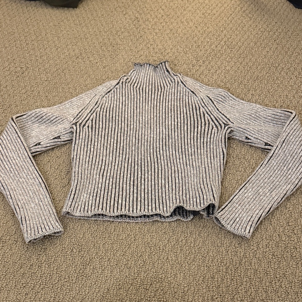 lululemon athletica Gray Ribbed Turtleneck Sweater